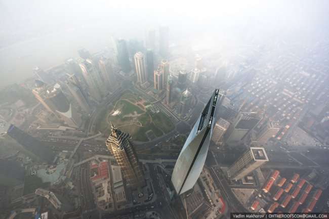 Восхождение на самое высокое здание в Китае (15 фото + видео)