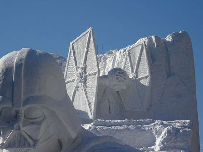 Снежная скульптура для фанатов &quot;Звездных войн&quot; (11 фото)