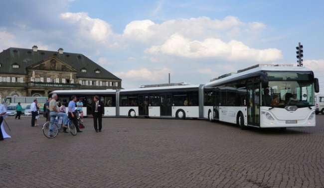 Самые длинные автобусы в мире (15 фото)