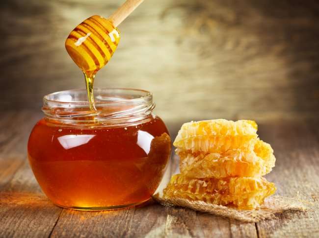 Интересные факты, связанные с медом, его добычей и продажей (4 фото)