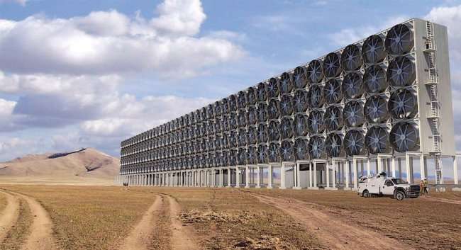 Огромная стена из вентиляторов, превращающая углекислый газ в синтетическое топливо (3 фото + видео)