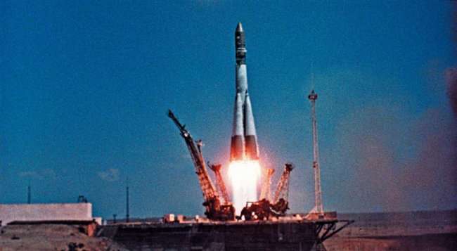 12 апреля 1961 года - первый полет человека в космос (7 фото)