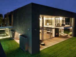 Будинок-фортеця проти нашестя зомбі (10 фото)