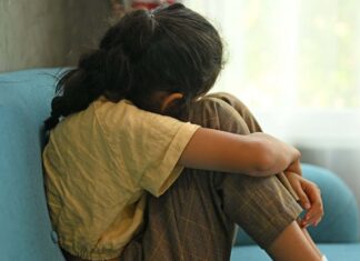 Ми починаємо розуміти, чому негаразди дитинства залишають свій слід.