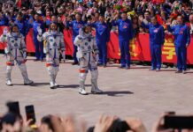 China verzögert die Rückkehr des Astronauten aufgrund von Bedenken hinsichtlich Weltraumschrott