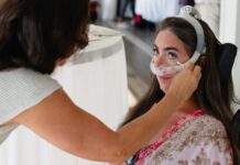 Навігація «хвороби старих»: молоді жінки знаходять розраду в спільному досвіді SMA