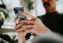 «Землетрус на мікросхемі»: новий пристрій обіцяє швидші й ефективніші бездротові пристрої