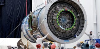 NASA Віддає Пріоритет Місячній Базі Над Орбітальною Станцією у Прискореному Плані Висадки на Місяць