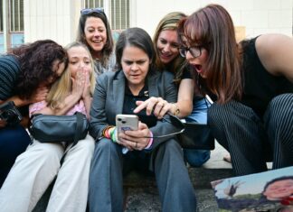 Подтверждена зависимость от социальных сетей: знаковое решение суда заставляет технологических гигантов нести ответственность