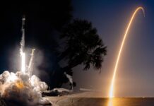 SpaceX Стрімко Розширює Сузір’я Starlink з Двома Запусками за 12 Годин