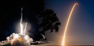 SpaceX Стрімко Розширює Сузір’я Starlink з Двома Запусками за 12 Годин