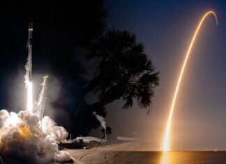 SpaceX Стремительно Расширяет Созвездие Starlink с Двумя Запусками за 12 Часов