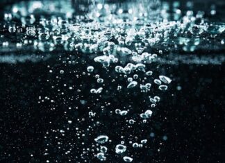 Afval omzetten in rijkdom: nieuwe hybride elektrolyse verhoogt de efficiëntie van de waterstofproductie